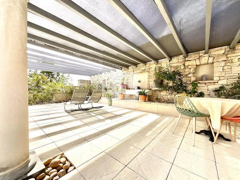 Maison - 105 m² - 4 pièces