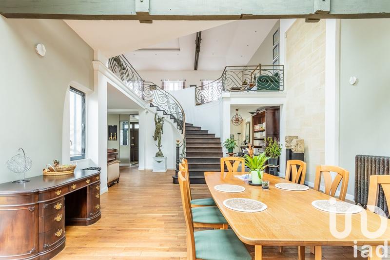 Maison de maîtres - 305 m² - 9 pièces