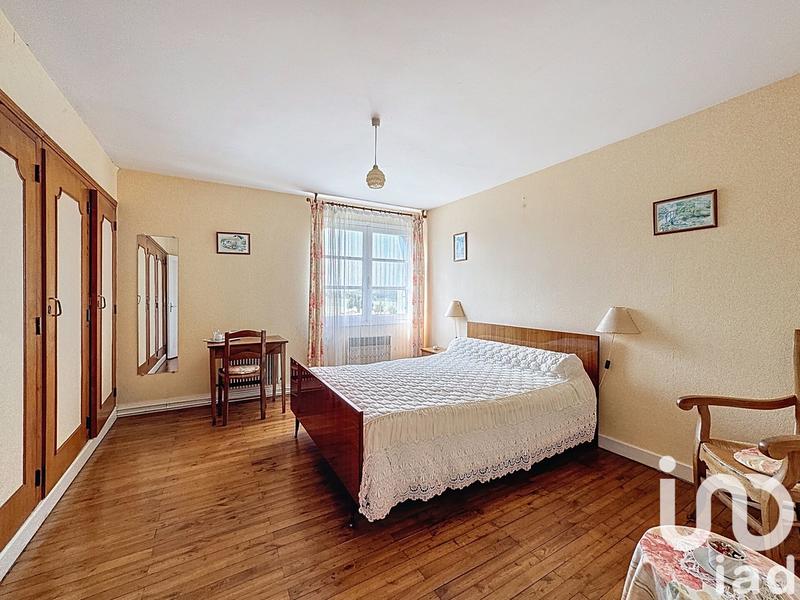 Maison - 255 m² - 9 pièces