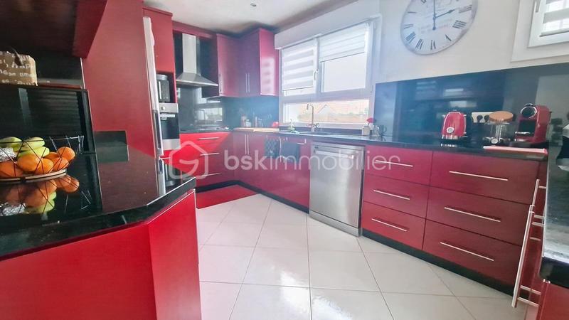 Maison - 135 m² - 6 pièces