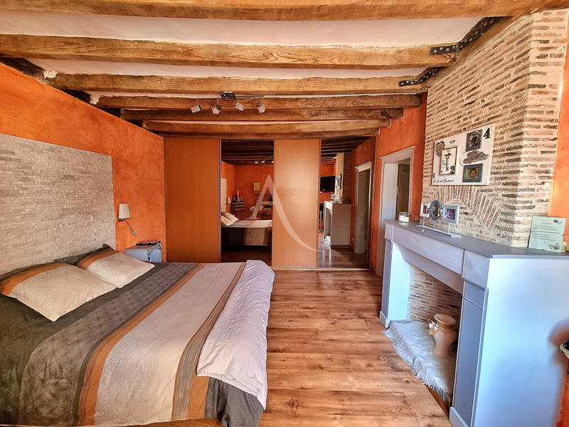 Maison - 176 m² - 8 pièces