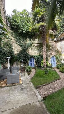 Maison - 185 m² - 8 pièces