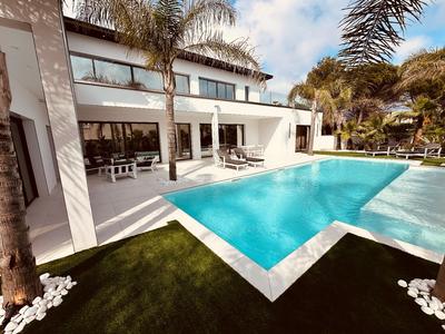 Villa - 315 m² - 6 pièces