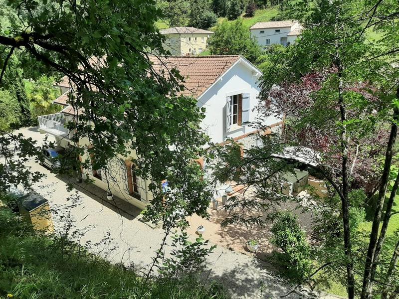 Propriété - 200 m² - 7 pièces