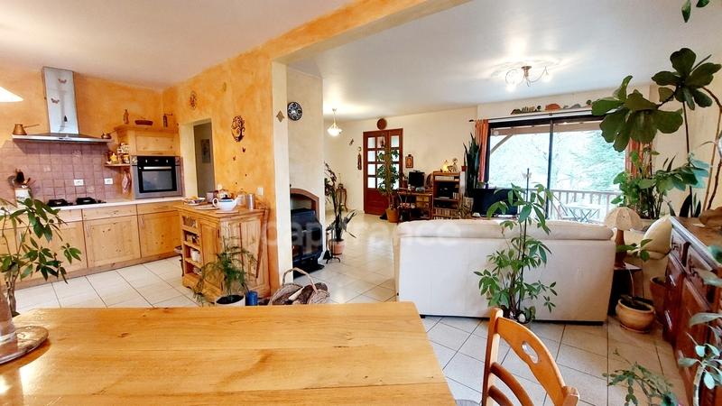 Maison - 151 m² - 6 pièces