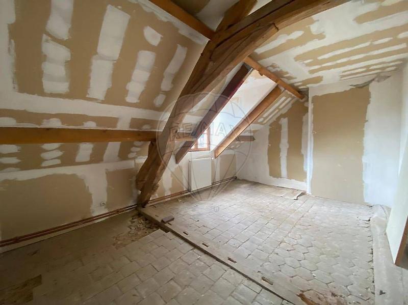 Maison - 250 m² - 7 pièces