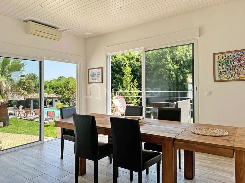 Maison - 195 m² - 7 pièces