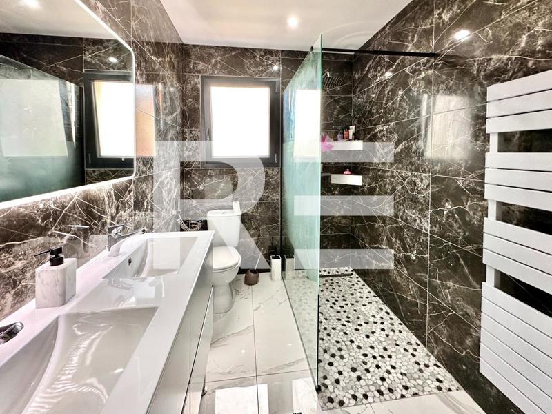 Villa - 100 m² - 4 pièces