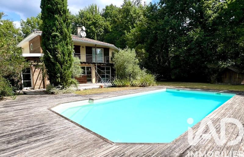 Maison de maîtres - 235 m² - 7 pièces