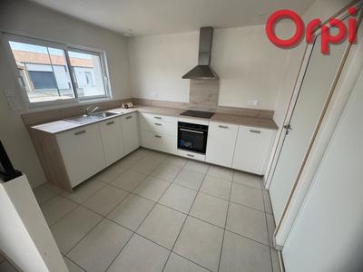 Maison - 93 m² - 4 pièces