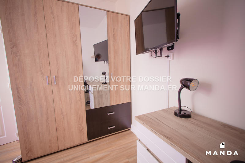 Chambre - 10 m² - 4 pièces