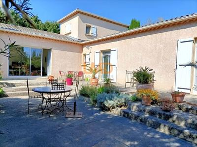 Propriété - 165 m² - 6 pièces