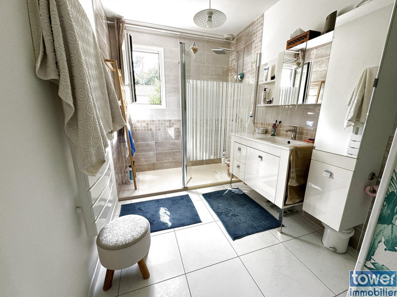 Maison - 102 m² - 4 pièces