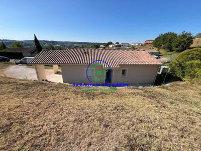 Maison - 92 m² - 5 pièces