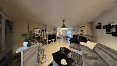 Maison traditionnelle - 99 m² - 4 pièces