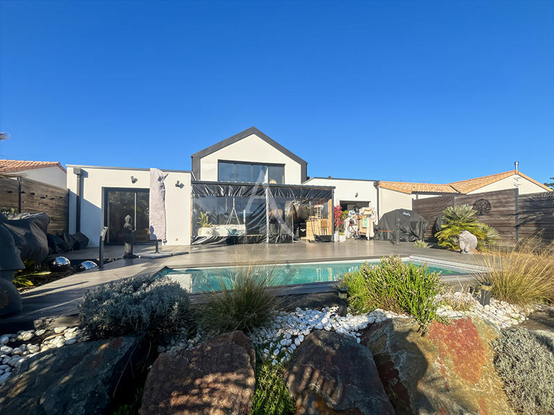 Maison - 122 m² - 5 pièces