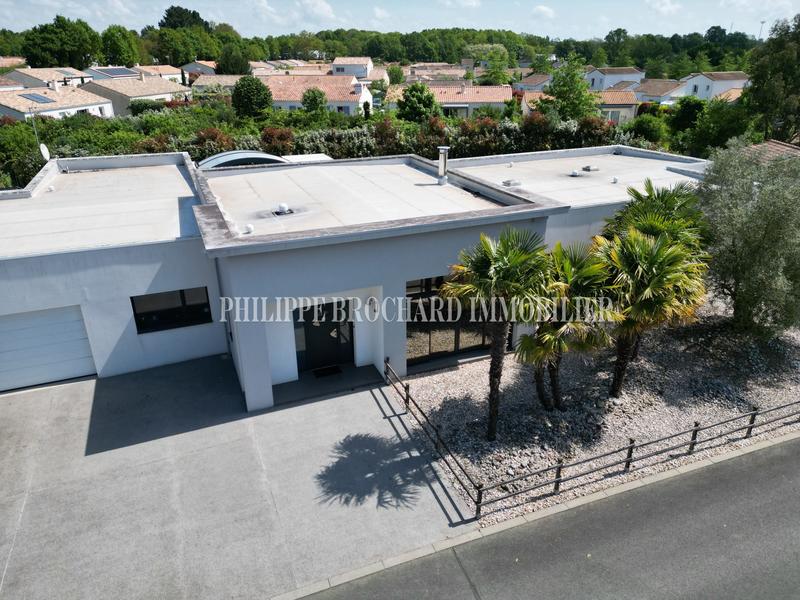 Maison - 192 m² - 10 pièces