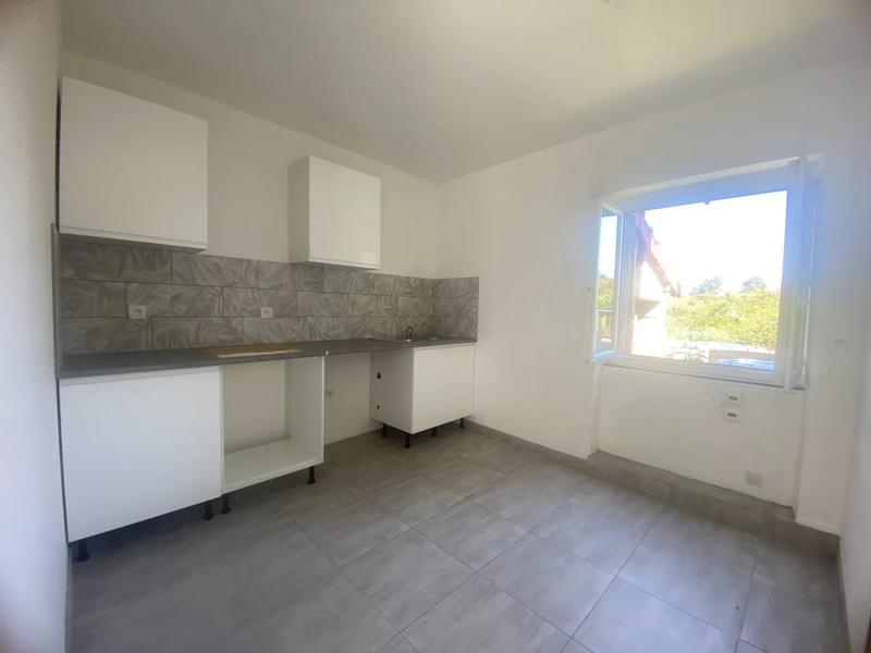 Maison - 93 m² - 6 pièces