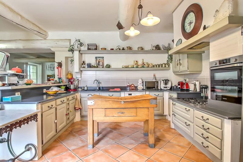 Bastide - 558 m² - 10 pièces