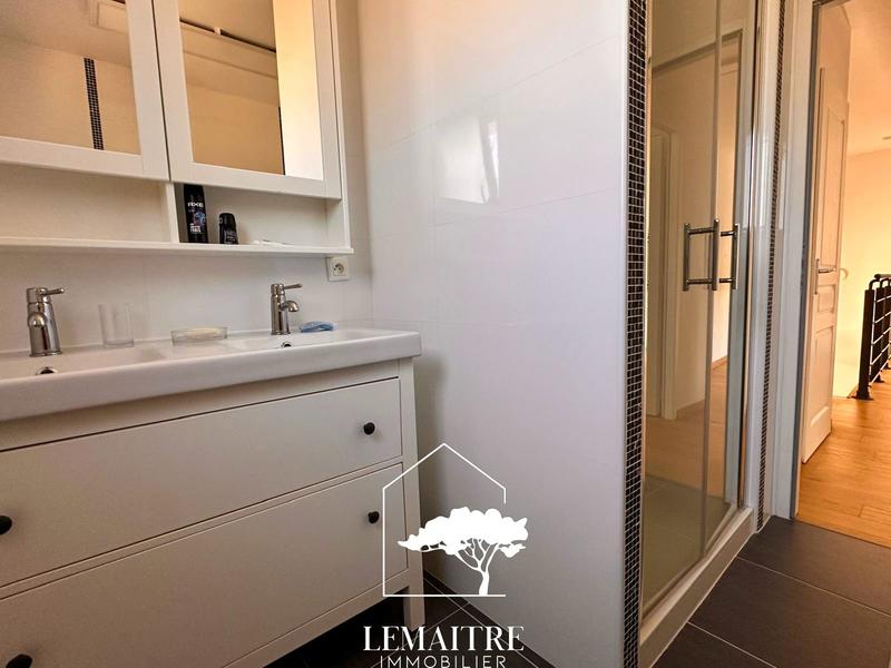 Maison - 163 m² - 5 pièces