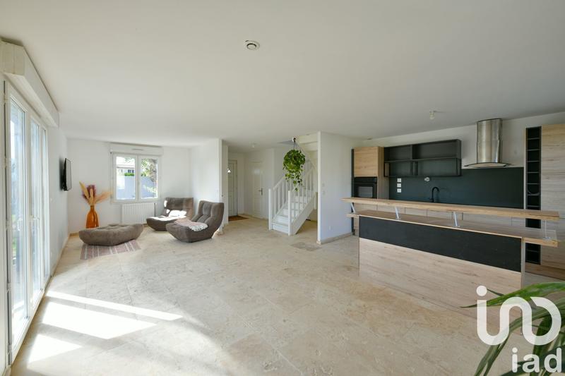 Maison - 97 m² - 5 pièces