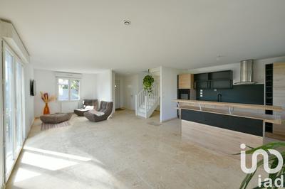 Maison - 97 m² - 5 pièces