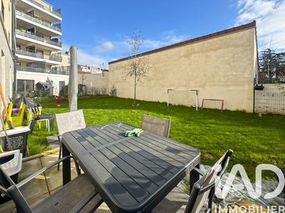 Appartement - 81 m² - 4 pièces