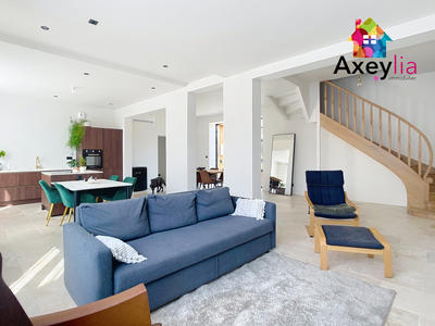 Maison - 155 m² - 8 pièces