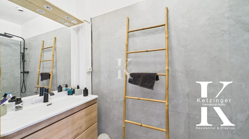 Maison traditionnelle - 140 m² - 5 pièces