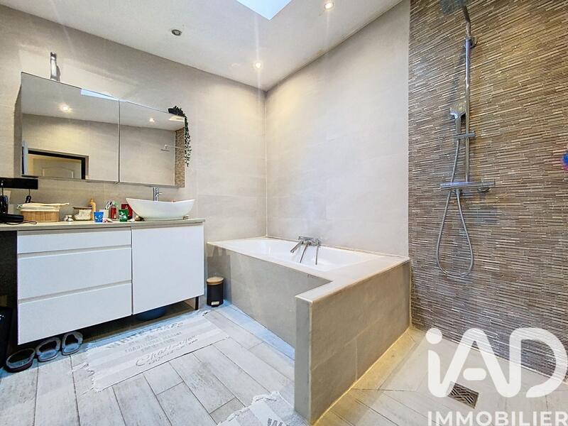 Maison - 175 m² - 6 pièces