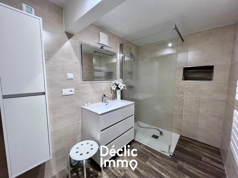 Maison - 211 m² - 6 pièces