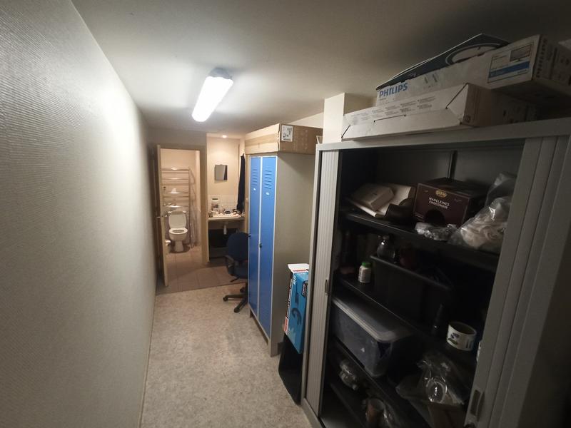 Local commercial - 182 m²