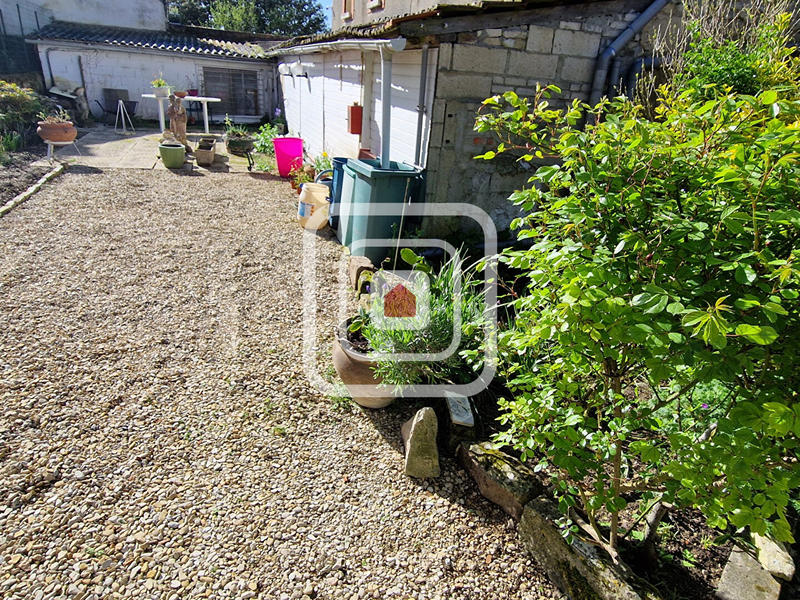 Maison - 340 m² - 5 pièces