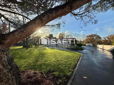 Maison - 137 m² - 7 pièces