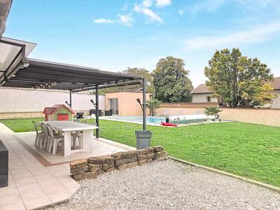 Maison - 148 m² - 7 pièces