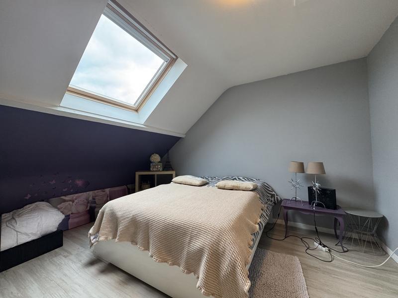 Maison - 210 m² - 6 pièces