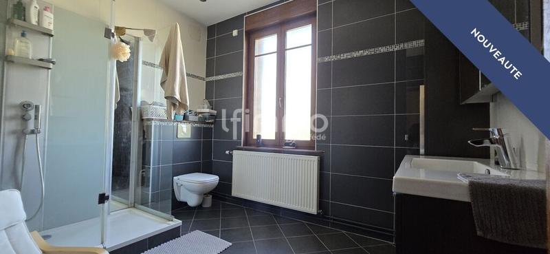 Maison - 220 m² - 9 pièces