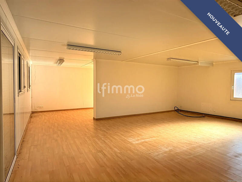 Immeuble - 108 m² - 8 pièces