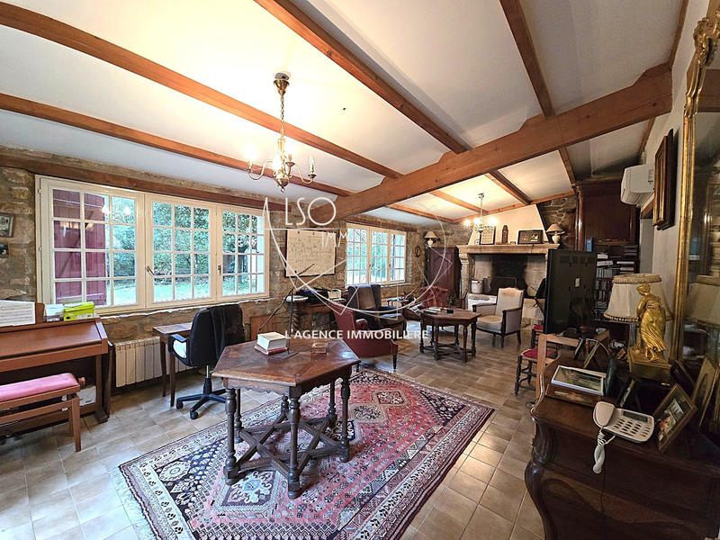 Maison ancienne - 296 m² - 8 pièces