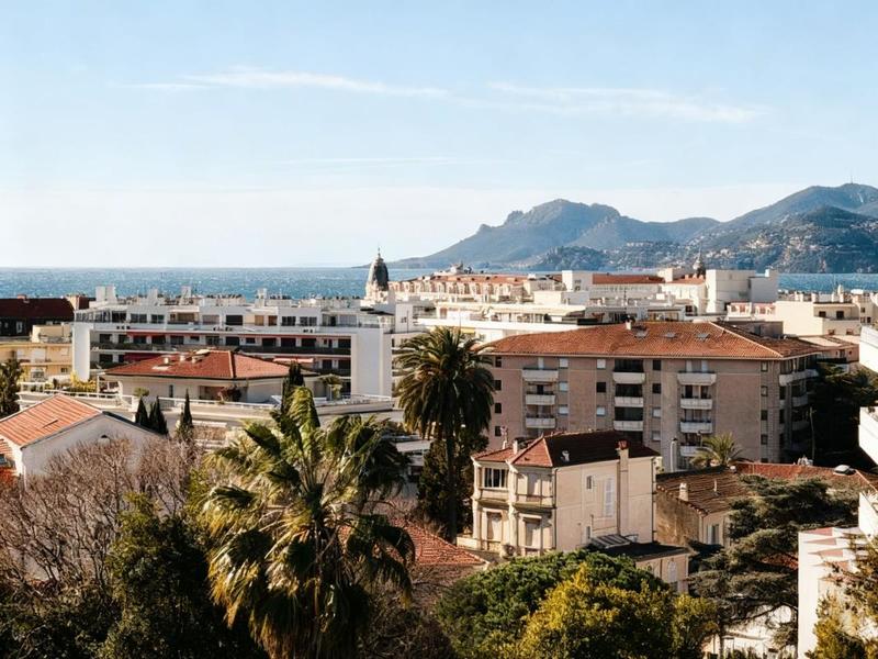 Appartement bourgeois - 275 m² - 7 pièces