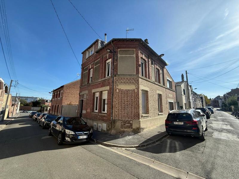 Maison - 250 m² - 7 pièces