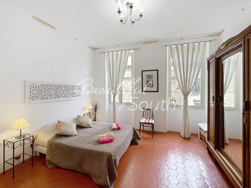 Hôtel particulier - 360 m² - 11 pièces