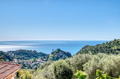 Appartement villa - 108 m² - 4 pièces