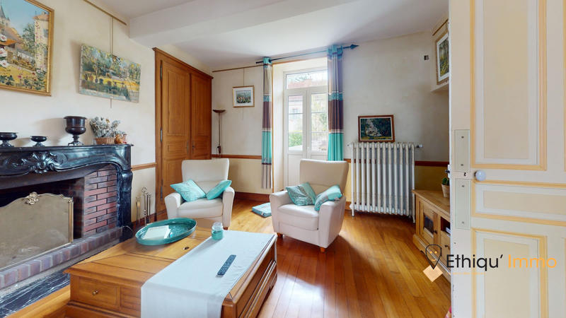 Maison - 314 m² - 10 pièces