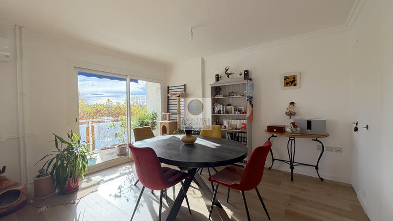 Appartement - 98 m² - 4 pièces