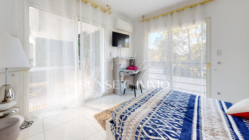 Maison - 500 m² - 10 pièces