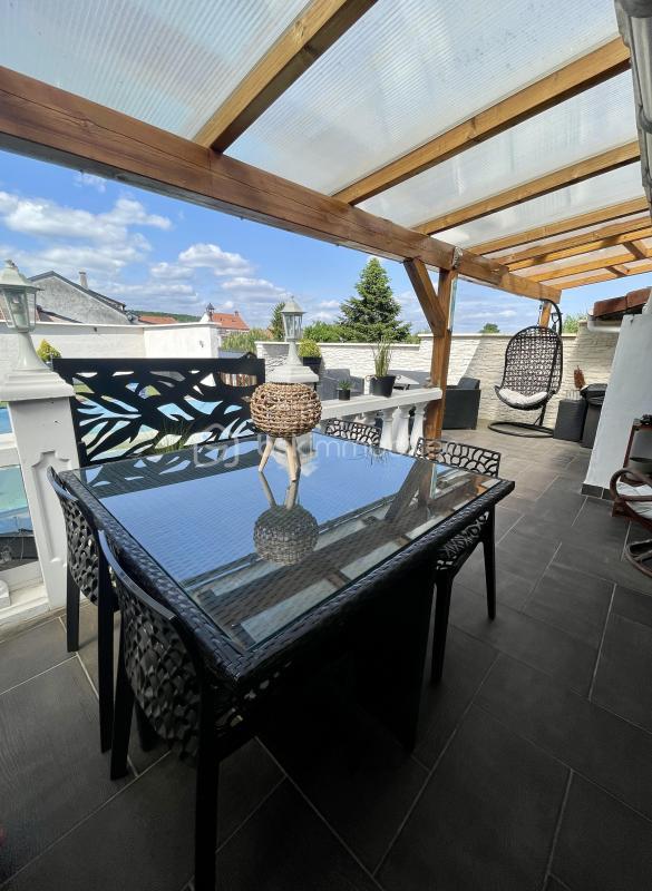 Appartement - 210 m² - 8 pièces