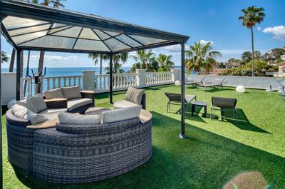 Villa - 221 m² - 7 pièces