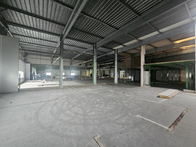 Local d'activités - 4 000 m²
