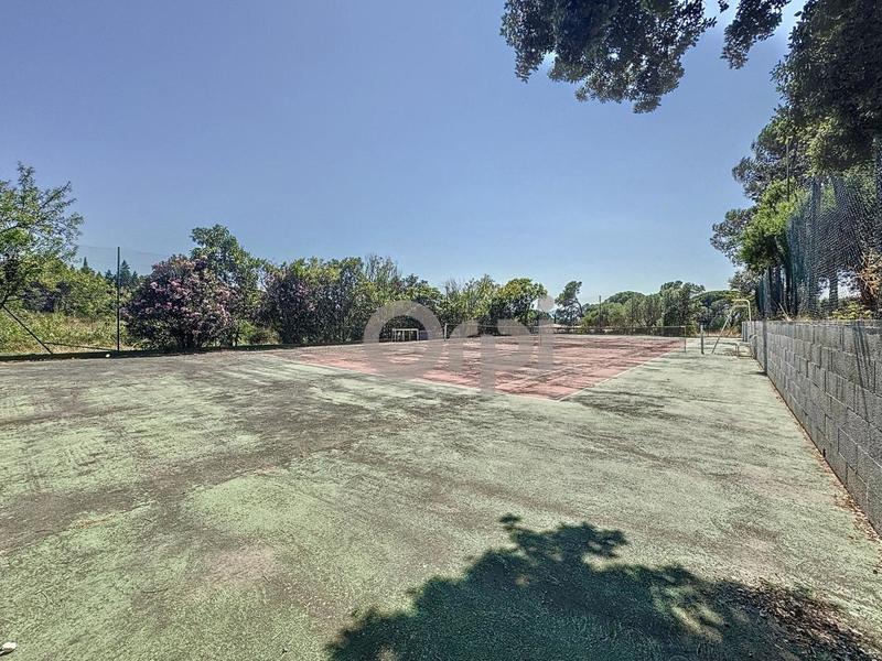 Propriété - 262 m² - 5 pièces